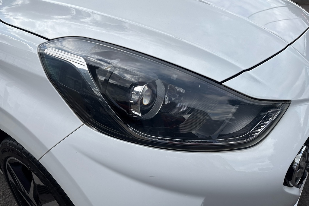 Hyundai I10 Hatchback White #15
