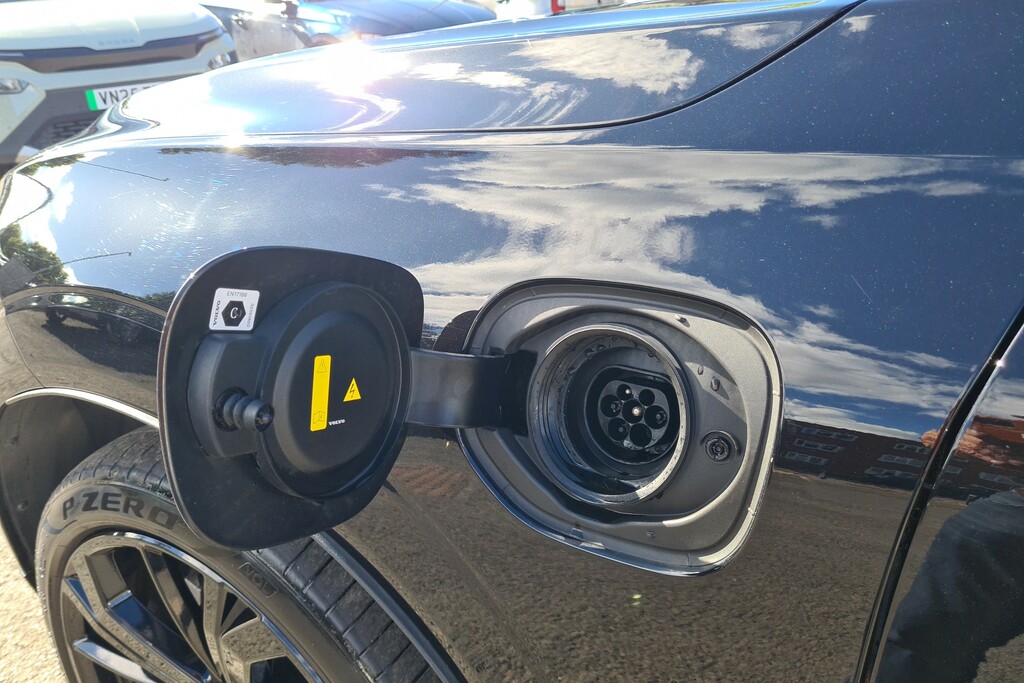 Volvo XC60 B5 Plus Awd Mhev Black #19