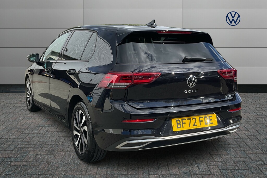 Volkswagen Golf 1.5 Etsi 150 Active Dsg Black #3