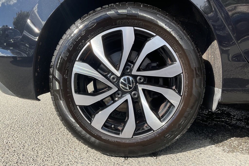 Volkswagen Golf 1.5 Etsi 150 Active Dsg Black #5