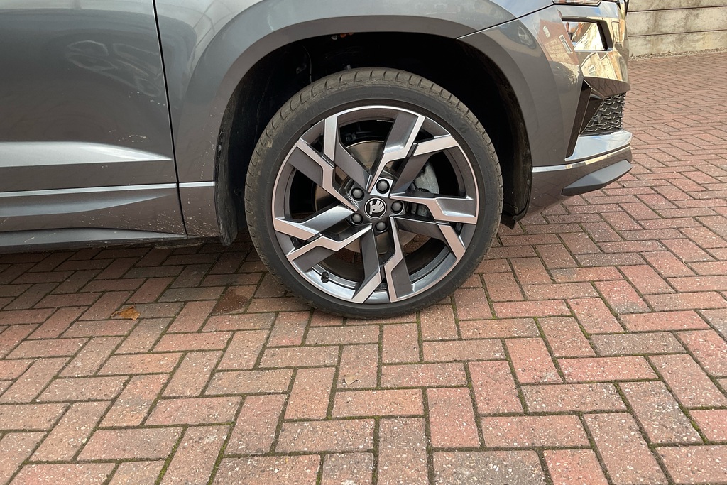 Skoda Karoq 1.5 Tsi Sportline Edition Dsg Grey #5
