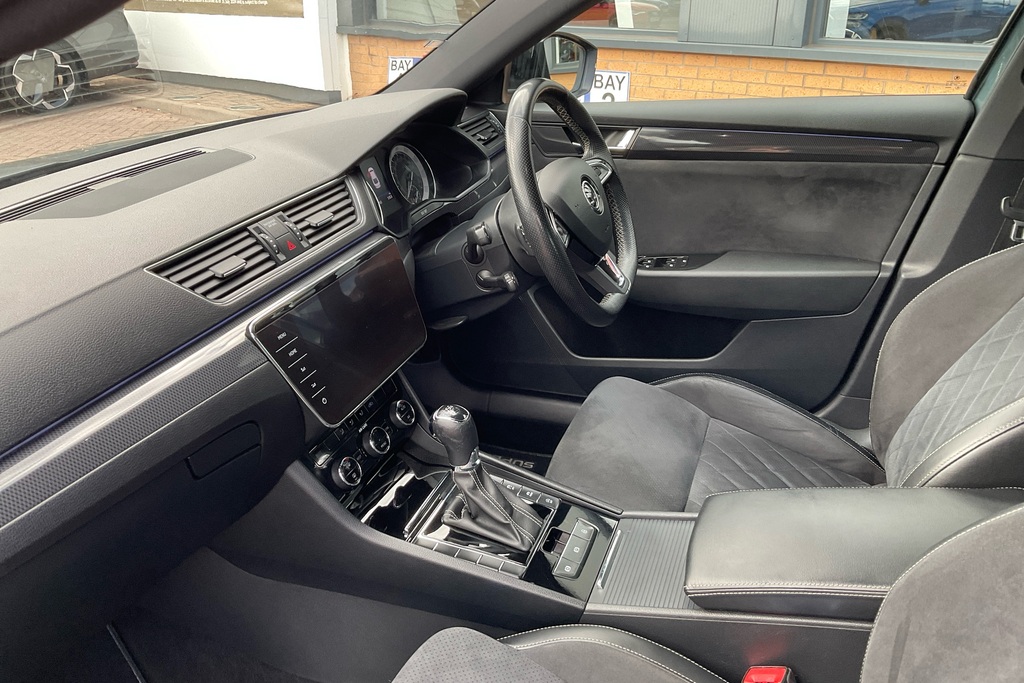 Skoda Superb 2.0 Tdi Cr 190 Sport Line Dsg Grey #2
