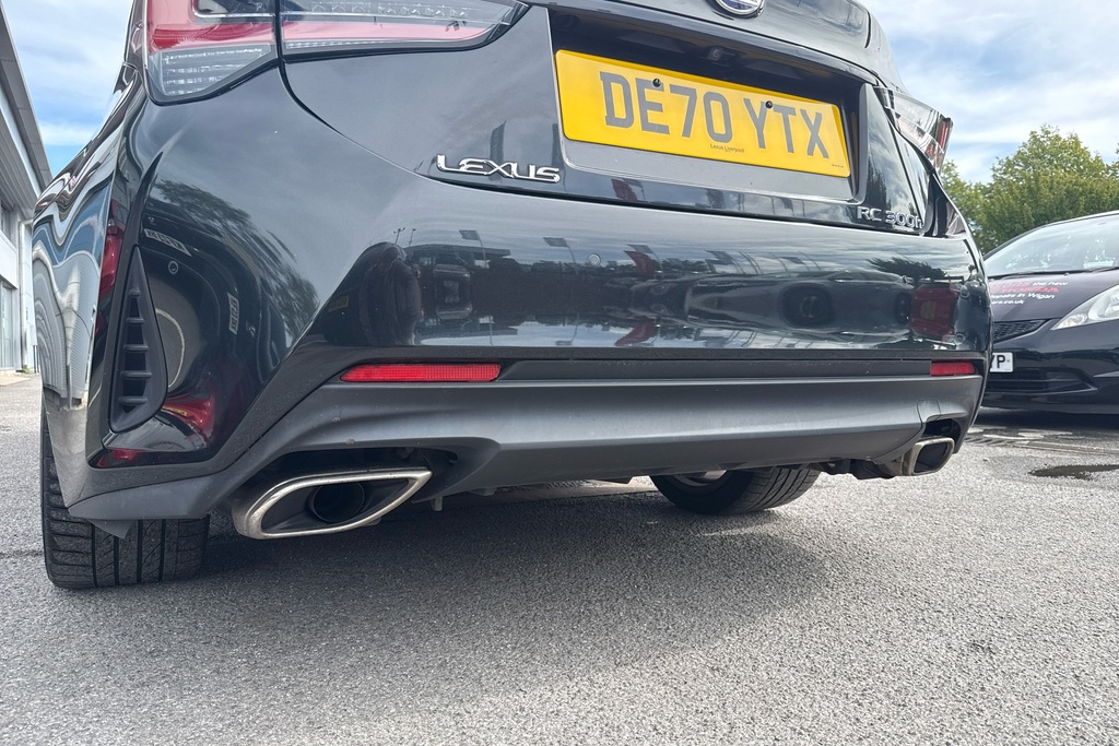 Lexus RC 300H F Sport Black #36