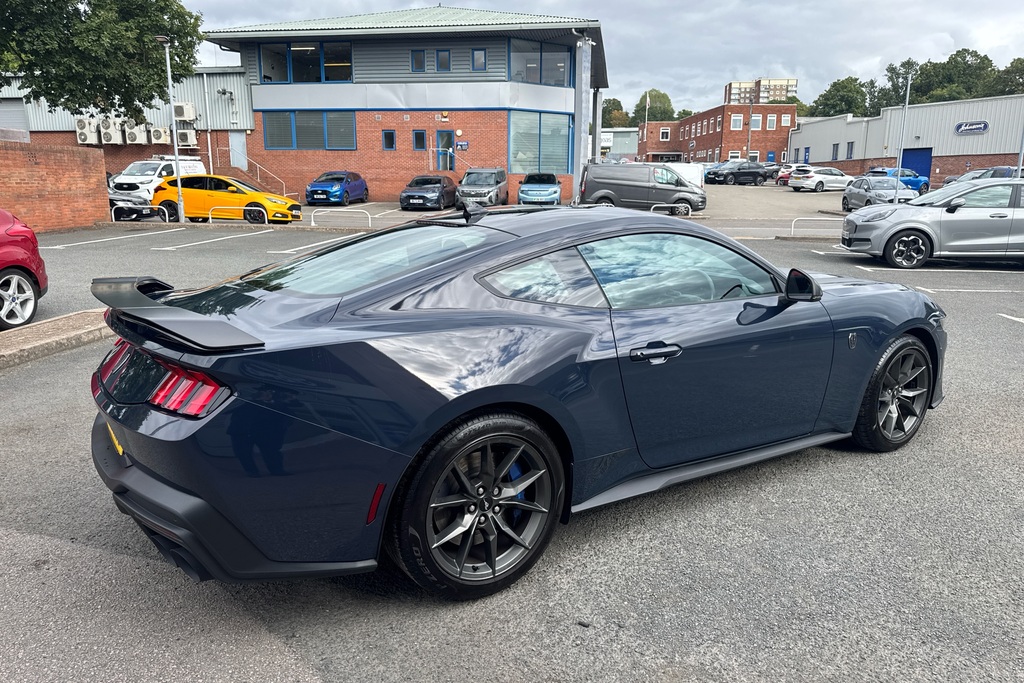 Ford Mustang Dark Horse Black #31