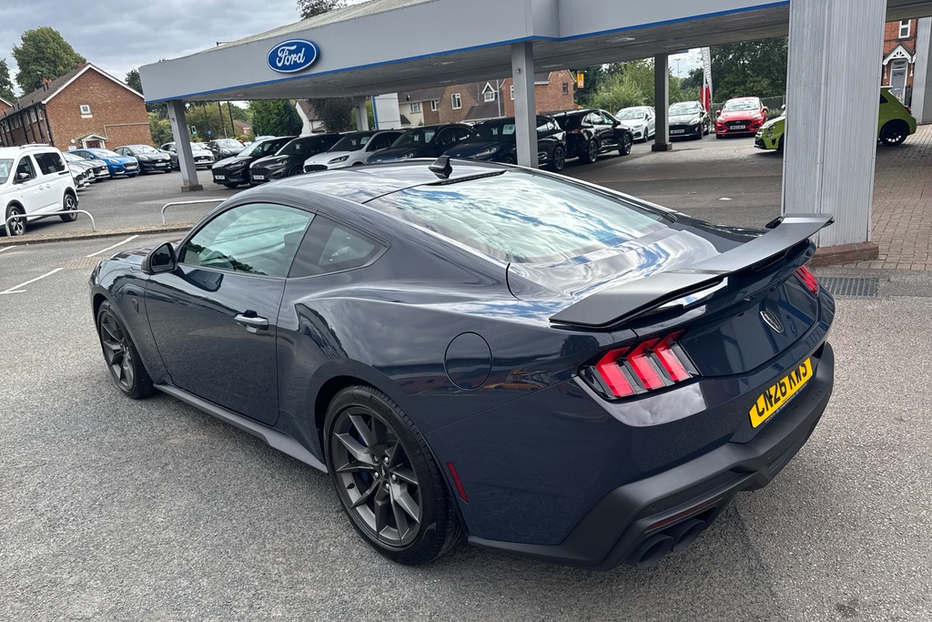 Ford Mustang Dark Horse Black #32