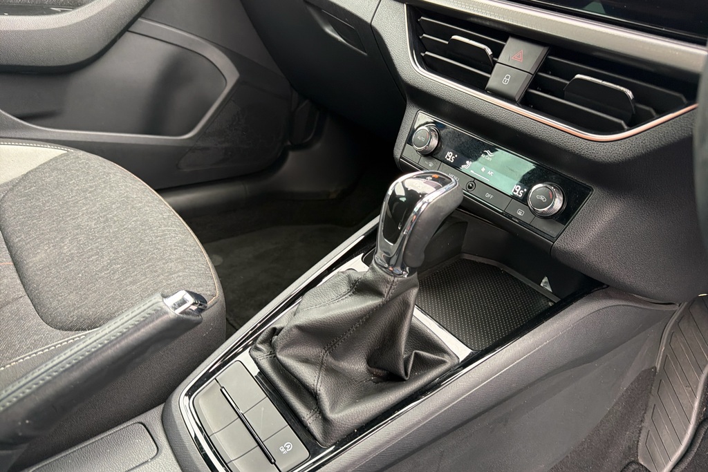 Skoda Kamiq Tsi Se Silver #15