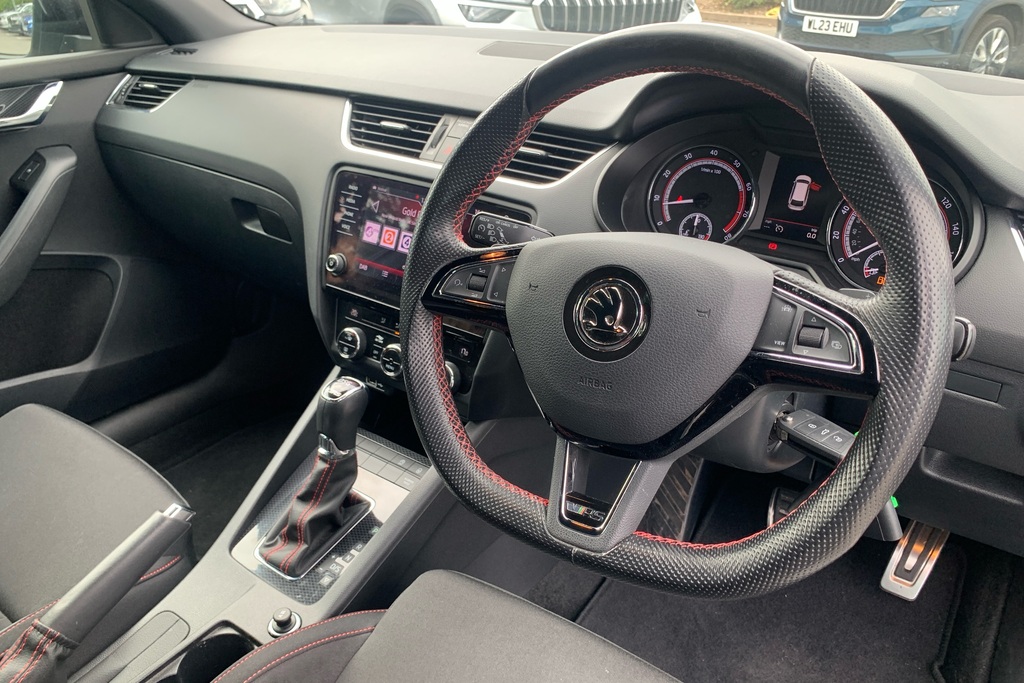 Skoda Octavia 1.5 Tsi Se Drive #6