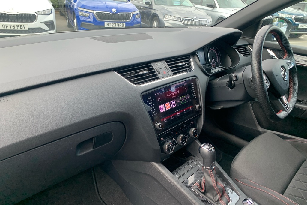 Skoda Octavia 1.5 Tsi Se Drive #2