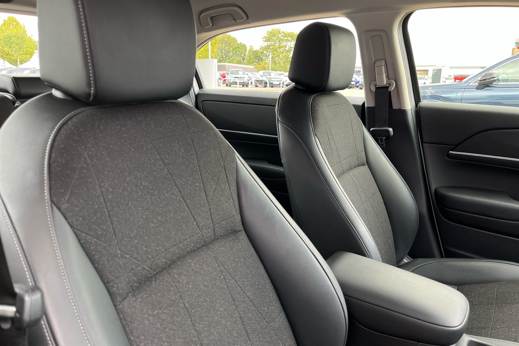 Honda Hr-V Elegance I-mmd Cvt Grey #46