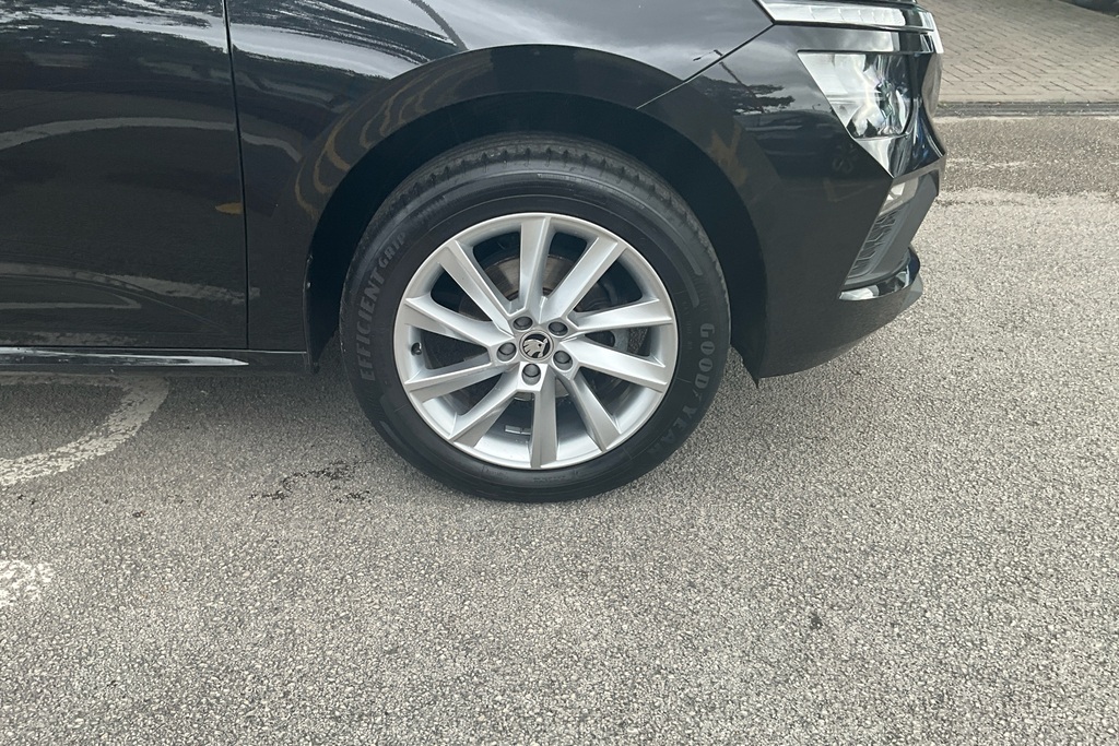 Skoda Kamiq 1.0 Tsi 95 Se Black #5