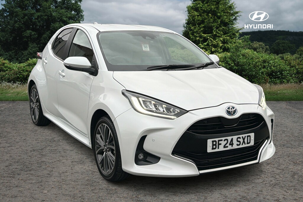 Toyota Yaris 1.5 Hybrid Excel Cvt White