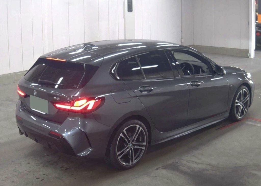 BMW 1 Series 1.5L M Sport Grey #4
