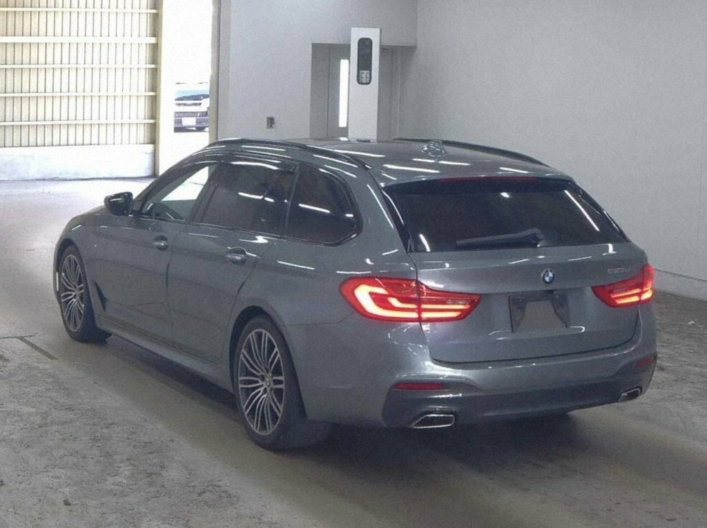 BMW 5 Series 2L M Sport Grey #3