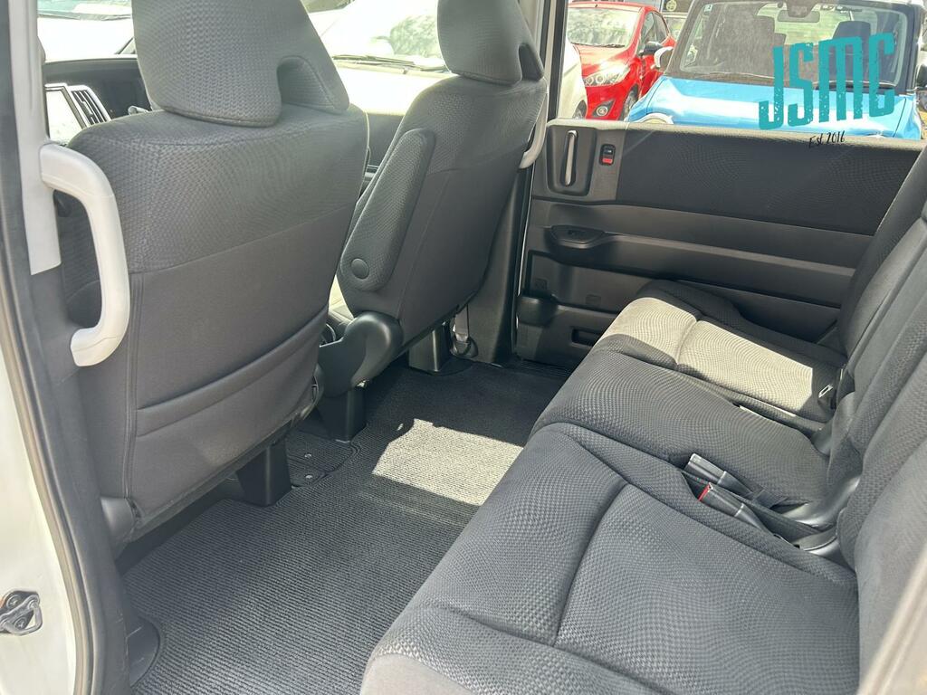 Honda StepWagon Spada 8 Seater Black #12