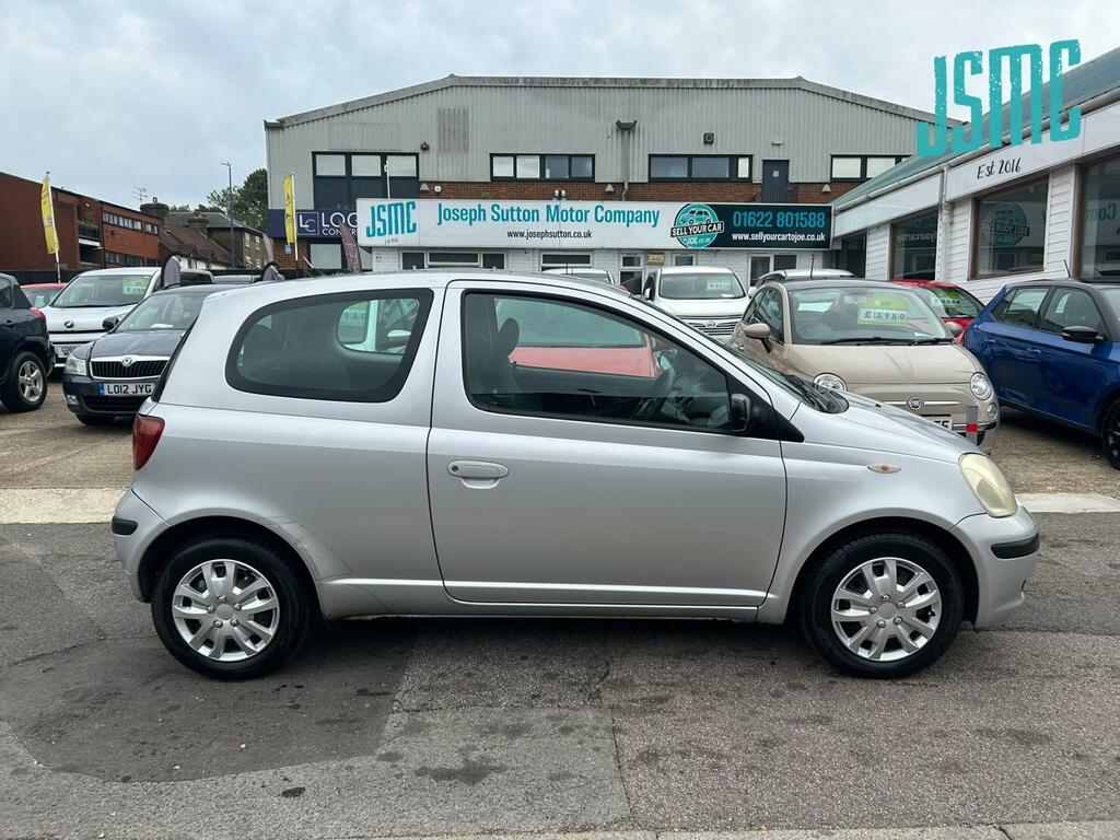 Toyota Yaris Hatchback Silver #13