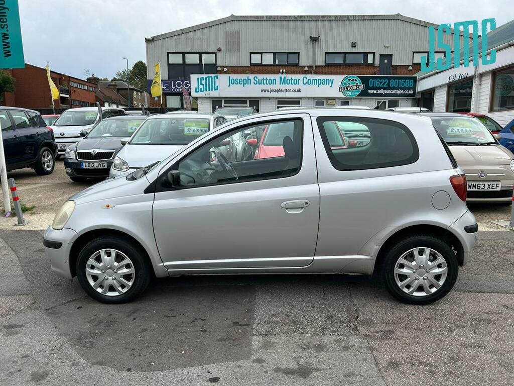 Toyota Yaris Hatchback Silver #14