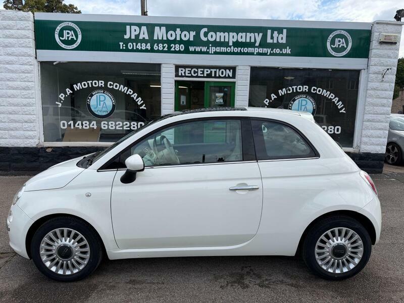 Fiat 500 1.2-lounge-hatchback-3dr-petrol-manual-euro-4-69- White #2