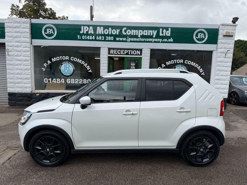 Suzuki Ignis 1.2-dualjet-mhev-sz5-hatchback-5dr-petrol-hybrid-m White #2