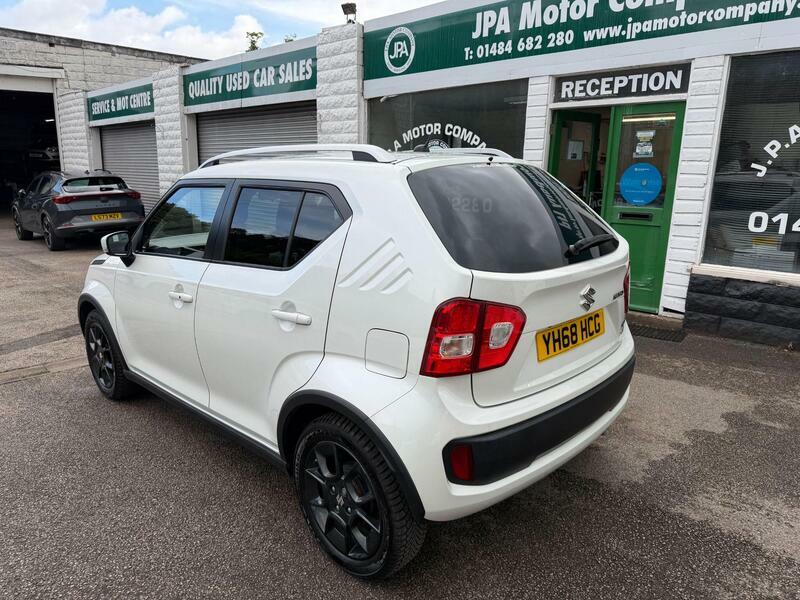 Suzuki Ignis 1.2-dualjet-mhev-sz5-hatchback-5dr-petrol-hybrid-m White #3