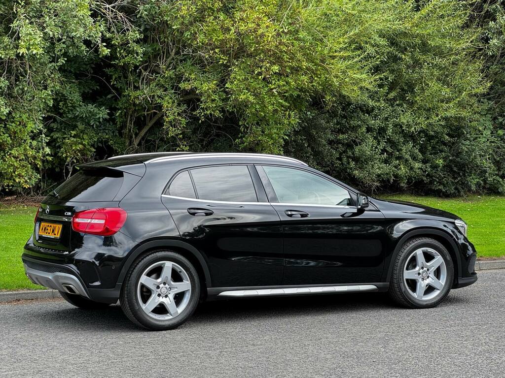 Mercedes-Benz GLA Class Gla220 Cdi Amg Line Black #3