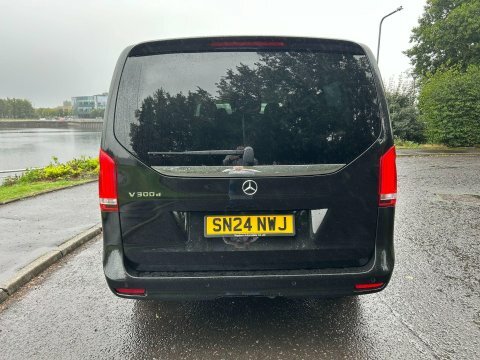 Mercedes-Benz V Class 2.0 V300d Amg Black #5