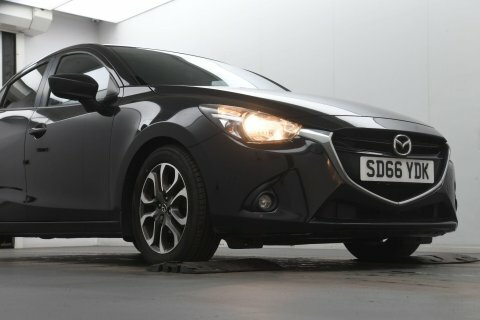 Mazda 2 1.5 Skyactiv-g Sport Black #2