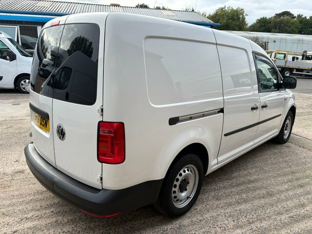 Volkswagen Caddy Maxi Mpv White #4