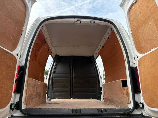 Volkswagen Caddy Maxi 2.0 Tdi Bluemotion Tech 102Ps Highline Long Wheelb Grey #9
