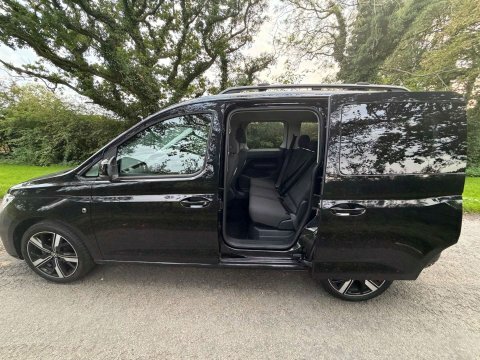 Volkswagen Caddy Life 1.5 Caddy C20 Black #4