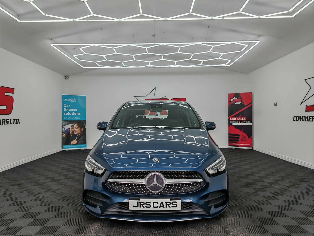 Mercedes-Benz 200 B Amg Line D  #2