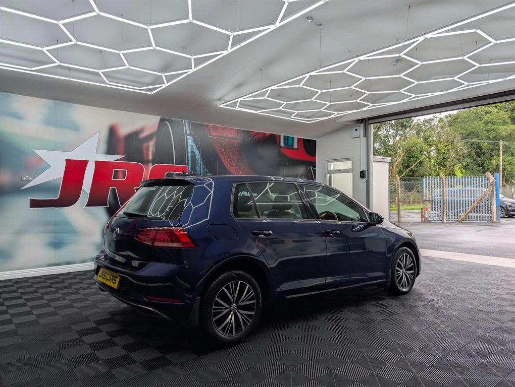 Volkswagen Golf Se Tdi Bluemotion Technology GM18NJX Blue #3