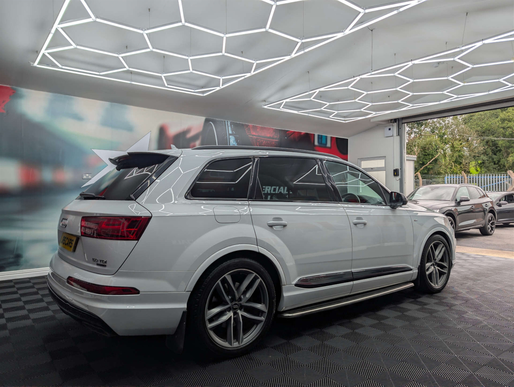 Audi Q7 Black Edition 50 Tdi Quattro 4Wd #5