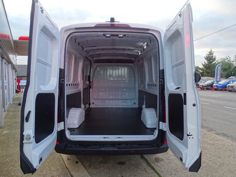 Maxus Deliver 9 2.0 D20 150 High Roof Van White #19