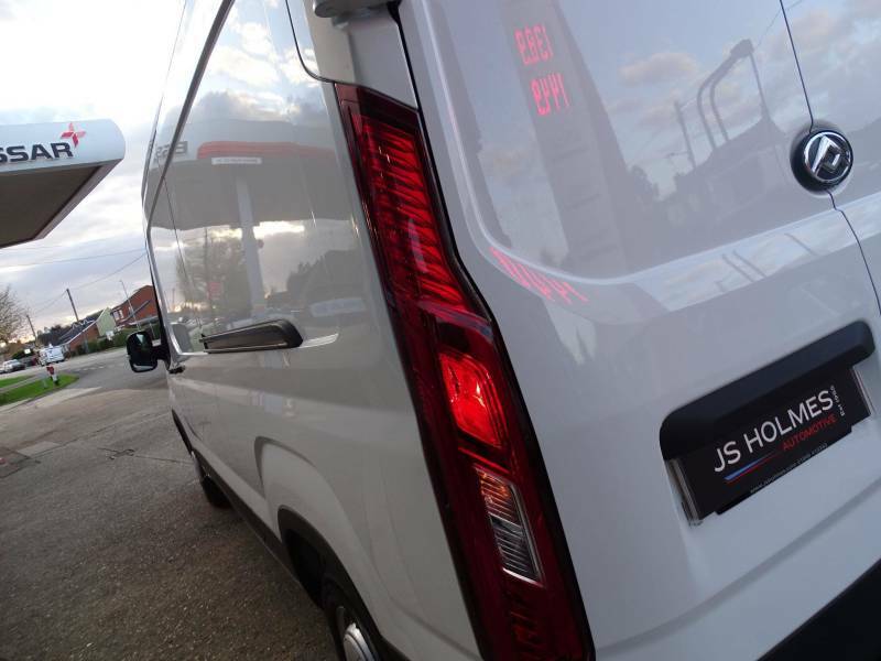 Maxus Deliver 9 2.0 D20 150 High Roof Van White #14