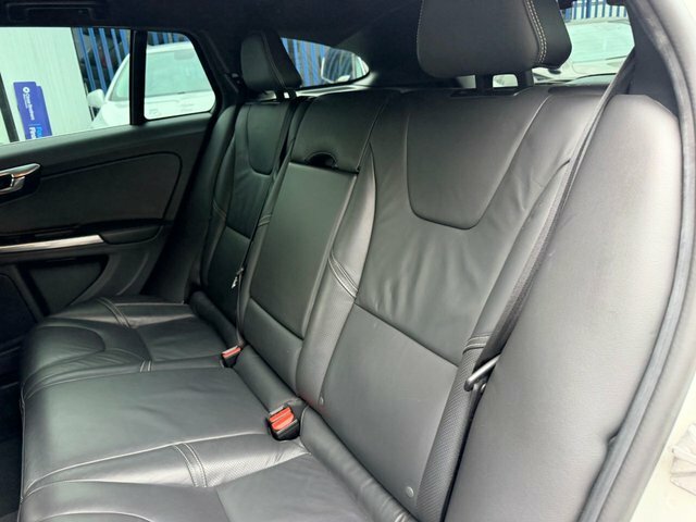 Volvo V60 B4 Plus Dark - Google Blind Spot Info Grey #21