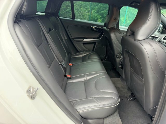 Volvo V60 B4 Plus Dark - Google Blind Spot Info Grey #18