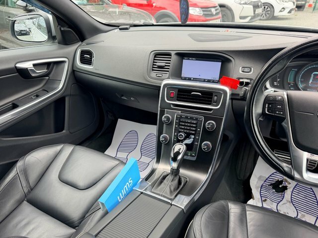 Volvo V60 B4 Plus Dark - Google Blind Spot Info Grey #25