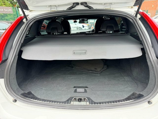 Volvo V60 B4 Plus Dark - Google Blind Spot Info Grey #23