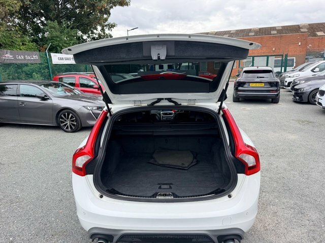 Volvo V60 B4 Plus Dark - Google Blind Spot Info Grey #22