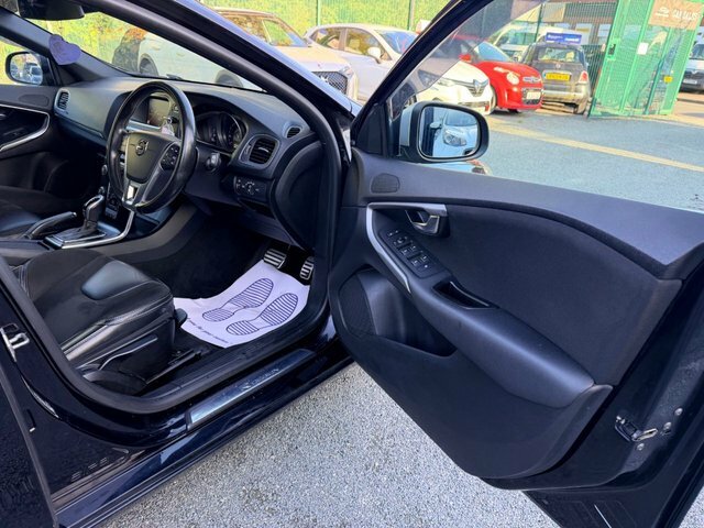 Volvo V40 2.0 D3 Momentum Nav Plus Euro 6 Ss  #15