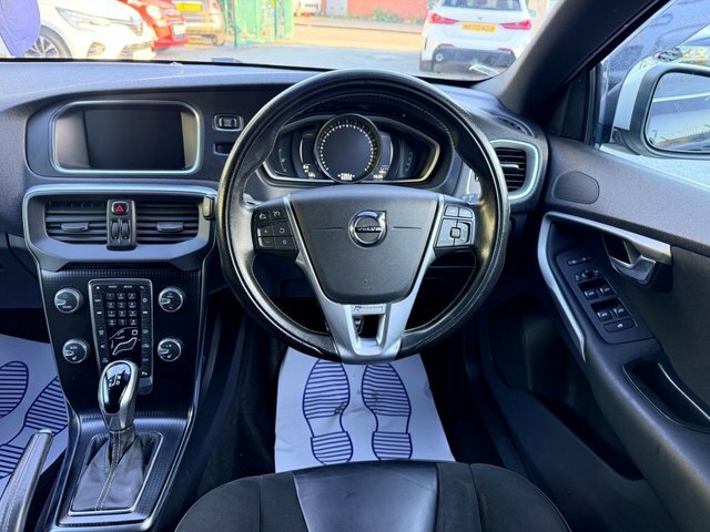 Volvo V40 2.0 D3 Momentum Nav Plus Euro 6 Ss  #31