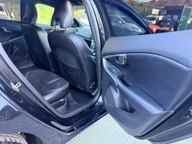 Volvo V40 2.0 D3 Momentum Nav Plus Euro 6 Ss  #22