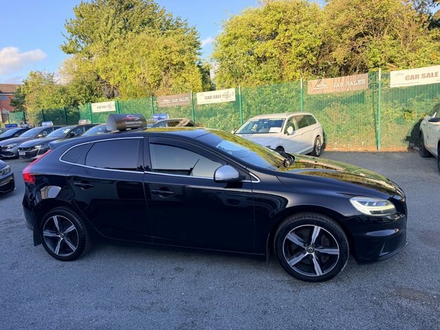 Volvo V40 2.0 D3 R-design Nav Plus Hatchback Black #3