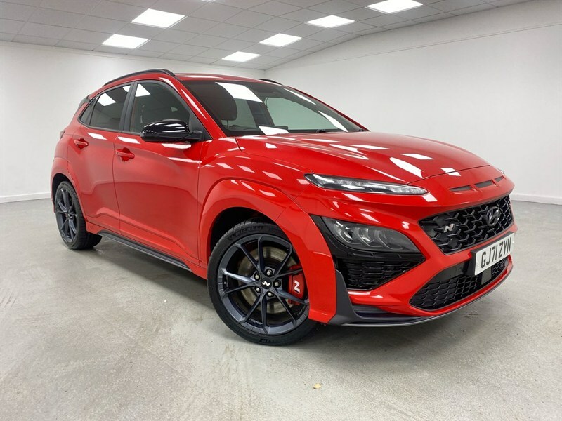 Hyundai Kona Premium White #1