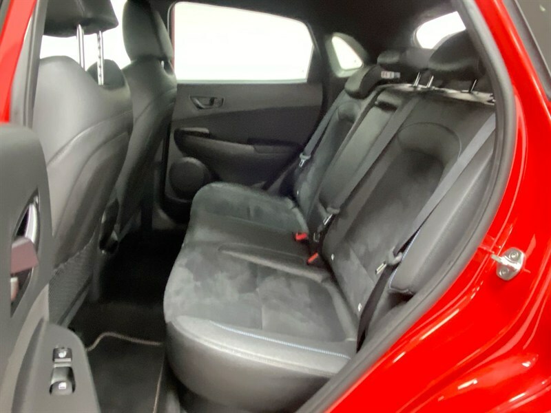 Hyundai Kona Premium White #56