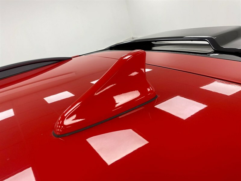 Hyundai Kona Premium White #24