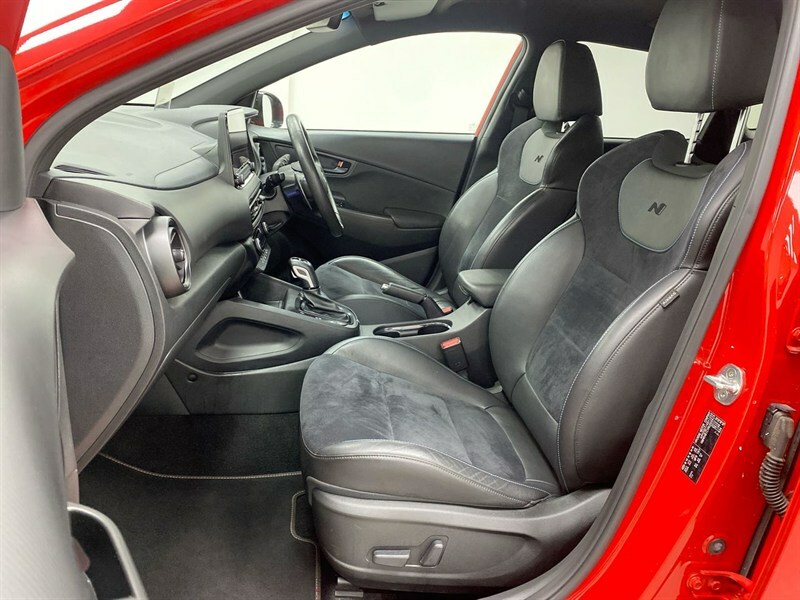 Hyundai Kona Premium White #52