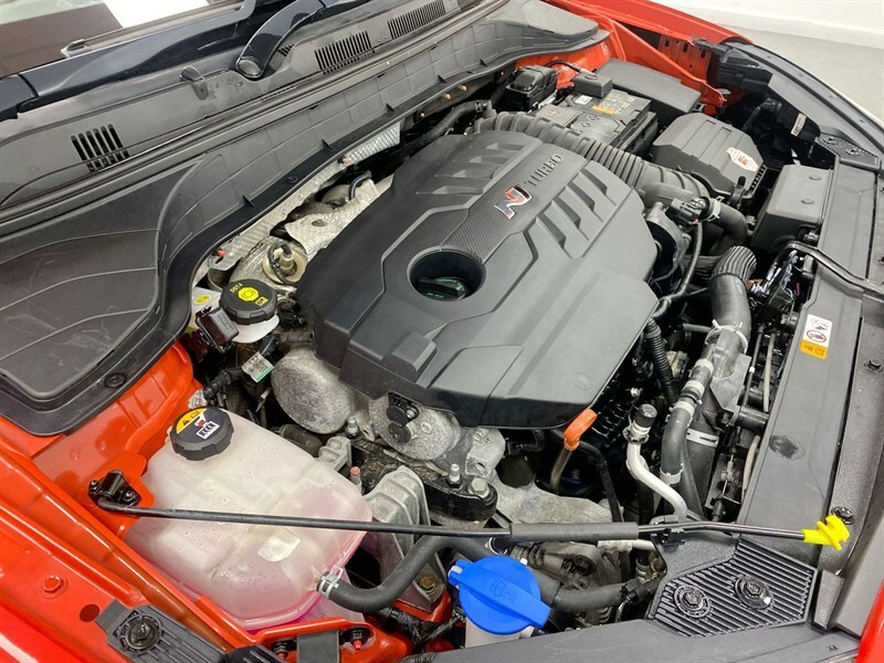 Hyundai Kona Premium White #31