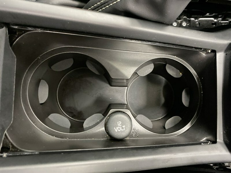 Volvo V40 T3 R-design Edition Silver #49
