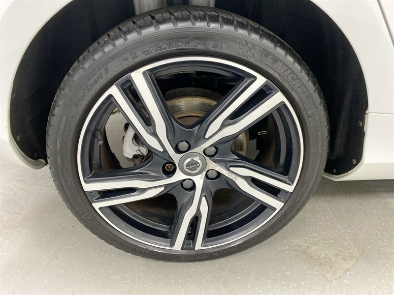 Volvo V40 T3 R-design Edition Silver #17